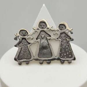 Silver Tone Trio Sisters Figure Pewter Brooch